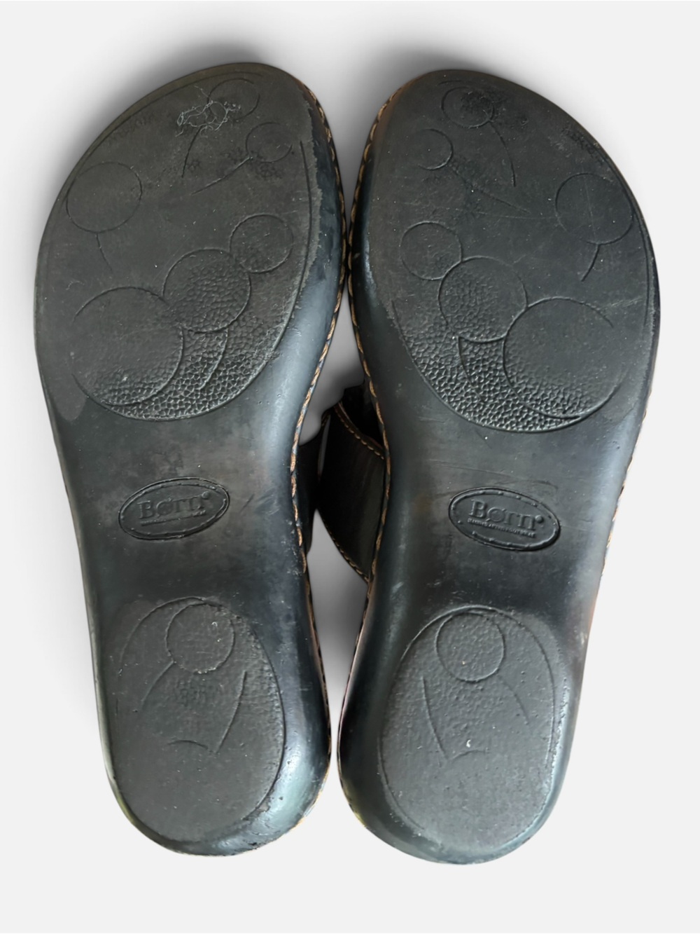 Born Black Leather Classic Slip On Thong Sandals Size 7 - Picture 5 of 6